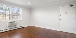 48 Roseland Avenue Gallery 17