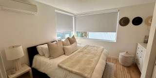 Spacious Ballard Townhome- 2 Bedrooms with Parking Gallery 15