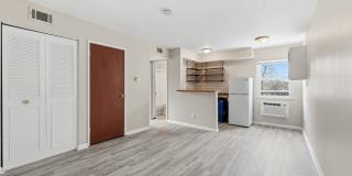 695 Riverview Gallery 8