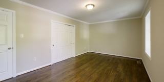 Great 3 Bedroom 2.5 Bath Home  in Rockville. Gallery 21