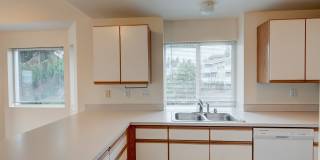 2 Bed 2 Bath Point Of View Condo Gallery 7
