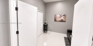 7930 East Dr Gallery 16