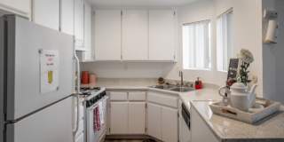170 Amberway Apartments Gallery 4