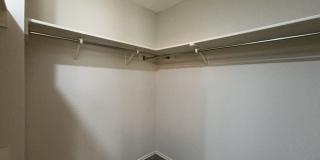 7051 Shadow Run Gallery 31