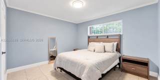 9811 N Hollybrook Lake Dr Gallery 19