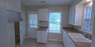 Renovated 3 Bed 1 Bath Gallery 9