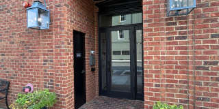 Beautifully Furnished 1/1 Apartment in Downtown Broad St.- $2,350 Gallery 4