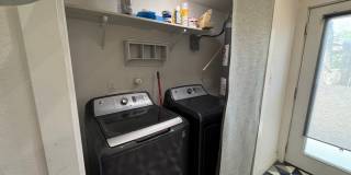 Fully Restored 2BR Classic Near Downtown Dignowity Hill Gallery 11