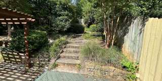 2461 Lyndhurst Avenue Gallery 75