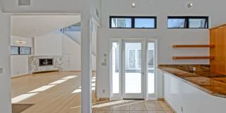 MODERN & BRIGHT. TOP-FLOOR, 4BR3BA HOUSE-LIKE APARTMENT W/ OPEN FLOOR PLAN, 3 DECKS FOR INDOOR/OUTDOOR LIVING & 2-CAR GARAGE JUST BLOCKS TO ABBOT KINNEY, PARK & MINS TO CANALS & BEACH! Gallery 13