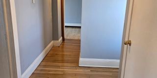 811 Central Avenue Gallery 32