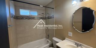 A Charming 3bd/2ba Sacramento House with Fenced Backyard Gallery 22