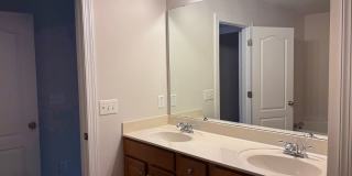 South Charlotte End-Unit Townhome with Main-Level Primary Suite & Bonus Room Gallery 36