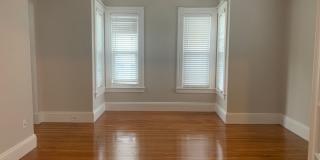 Spacious modern unit with great location in Southern Waltham available as early as 7/15/26 Spacious modern unit with great location in Southern Waltham available as early as 7/15/26 Gallery 1