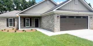 203 Silverthorn Dr Gallery 1