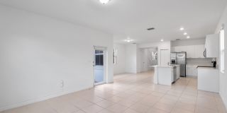 2405 Northwest 131st Circleclientes@realtymiamigroup.com Gallery 16