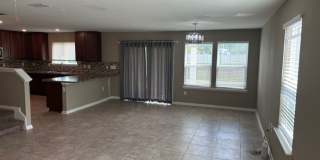 Beautiful and Spacious Westside Gem!!! Gallery 8