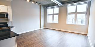 3833 N Broadway Gallery 61