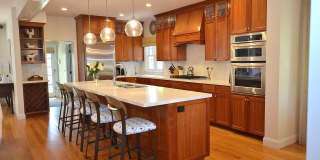 Charming Vacation Home, Furnished 4Bd/3.5Ba Home Gallery 3