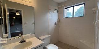 100 E Baywood Square Gallery 12