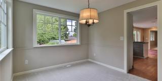 4 bd 2.5 bathroom single family home in Bellevue Gallery 11