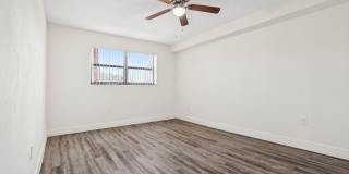 Aventura Harbor Apartments Gallery 35