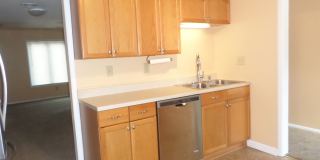 3 Bedroom 3.5 Bath Townhouse Gallery 5