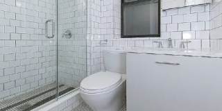 195 W 10th St Gallery 7