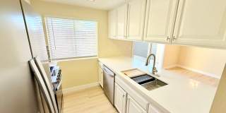 Spacious 3-Bedroom Condo in the Indian Canyon Gardens Community Gallery 10