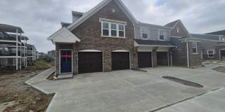 2 Bedroom | 2 Bath – 568 Foxhill Drive Gallery 1