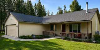 Fabulous Three Rivers Home on 1/2 acre! Gallery 1