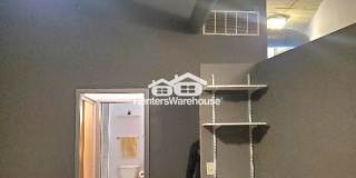 2323 Locust Street Gallery 22