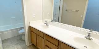 4 Bedroom/2 Bath Single Level Home in Anthem! Close to freeway & TSMC Plant! Gallery 28