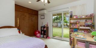 984 Waiholo St. Gallery 9