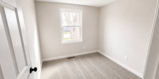 Newly Rehabbed 4BR Home in Hamilton Schools w/ Full Basement Gallery 9