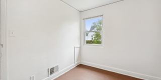 $1250 3 bedroom bungalow Gallery 18