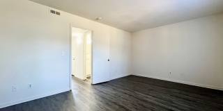 Collinwood South Apartments Gallery 18