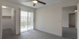 Meadow Glen Apartments Gallery 20