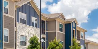 The Pointe at Ben White - Affordable Housing Gallery 4