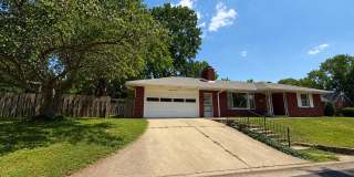 Charming 2-Bedroom Home in a Quiet Neighborhood Gallery 1