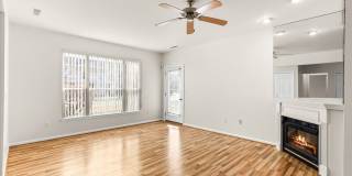 Maple Crossing Condo – Comfort, Convenience & Location Maple Crossing Condo – Comfort, Convenience & Location Gallery 9