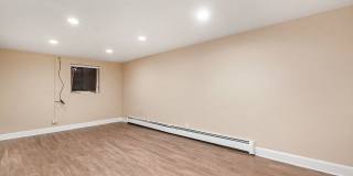 Location!! Updated 1 bedroom Gem on Pearl St. in Govenor's Park! Gallery 16