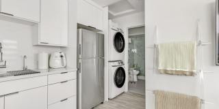 7076 Park Manor Gallery 18