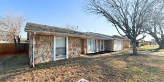 5301 NW 108th Ter Gallery 1