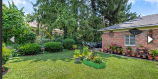 Quaint Duplex w/your Own Basement, Garage Space & Patio Gallery 5