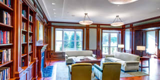 The Woodley Gallery 34