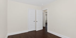 Charming Two Bedroom Duplex in Commonwealth Park! Gallery 11