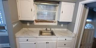 3 bedroom 1 bath bungalow now available! - $1100/mo Gallery 13