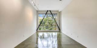 Authentic Loft Living in an Emeryville Landmark Gallery 1