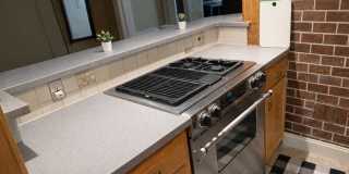 FULLY Furnished Plaza Condo Gallery 9